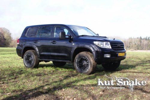 Evazări din plastic Kut Snake pentru Toyota Land Cruiser 200 50mm simplu