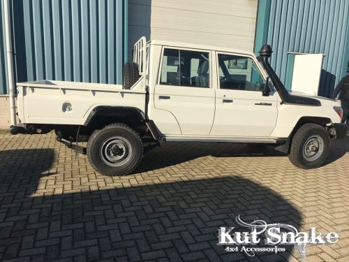 Evazări din plastic Kut Snake pentru Toyota Land Cruiser 79 pick-up cabină dublă 2007-> 50mm